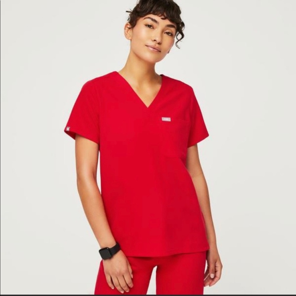 Figs Red Catarina Top size small